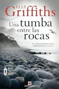 una tumba entre las rocas